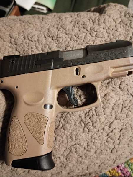 Taurus Millennium PT 140 G2