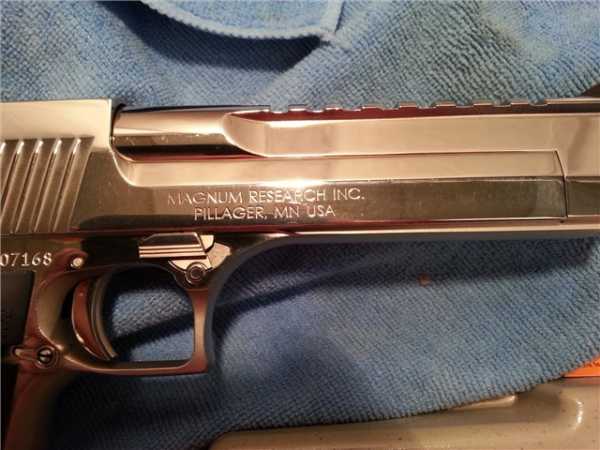 MAGNUM RESEARCH DESERT EAGLE .50AE.8.jpg