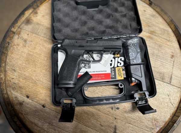 Sig Sauer Model P365 X-MACRO COMP 9mm