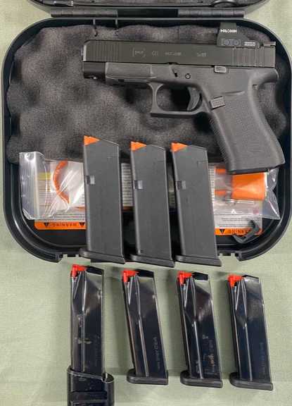 Glock 48 chambered In 9mm semi auto Pistol