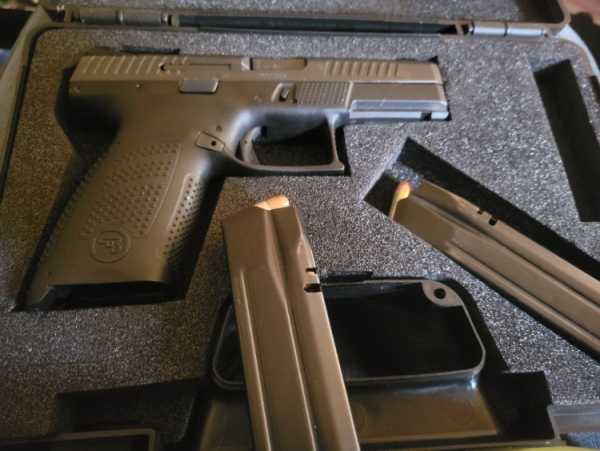 Cz P10c with ammo